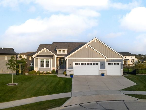 3943 NW 179th Court , Clive, IA 50325