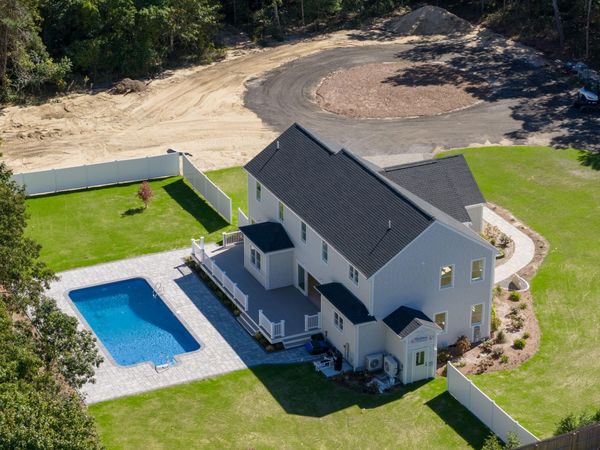 152 Central Avenue , East Falmouth, MA 02536