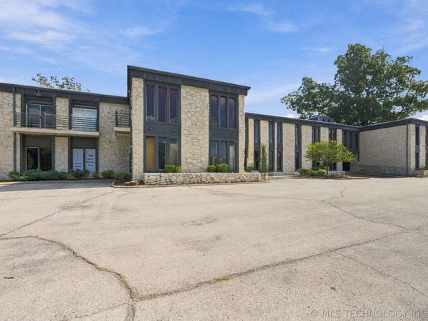 5537 S Lewis Avenue , Tulsa, OK 74105