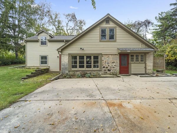 4307 W Grace AVENUE, Mequon, WI 53092