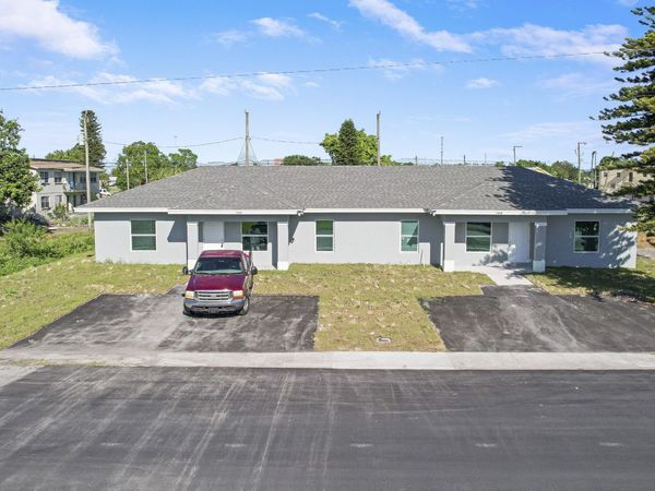 548 SW 5TH Street, Unit B, Belle Glade, FL 33430