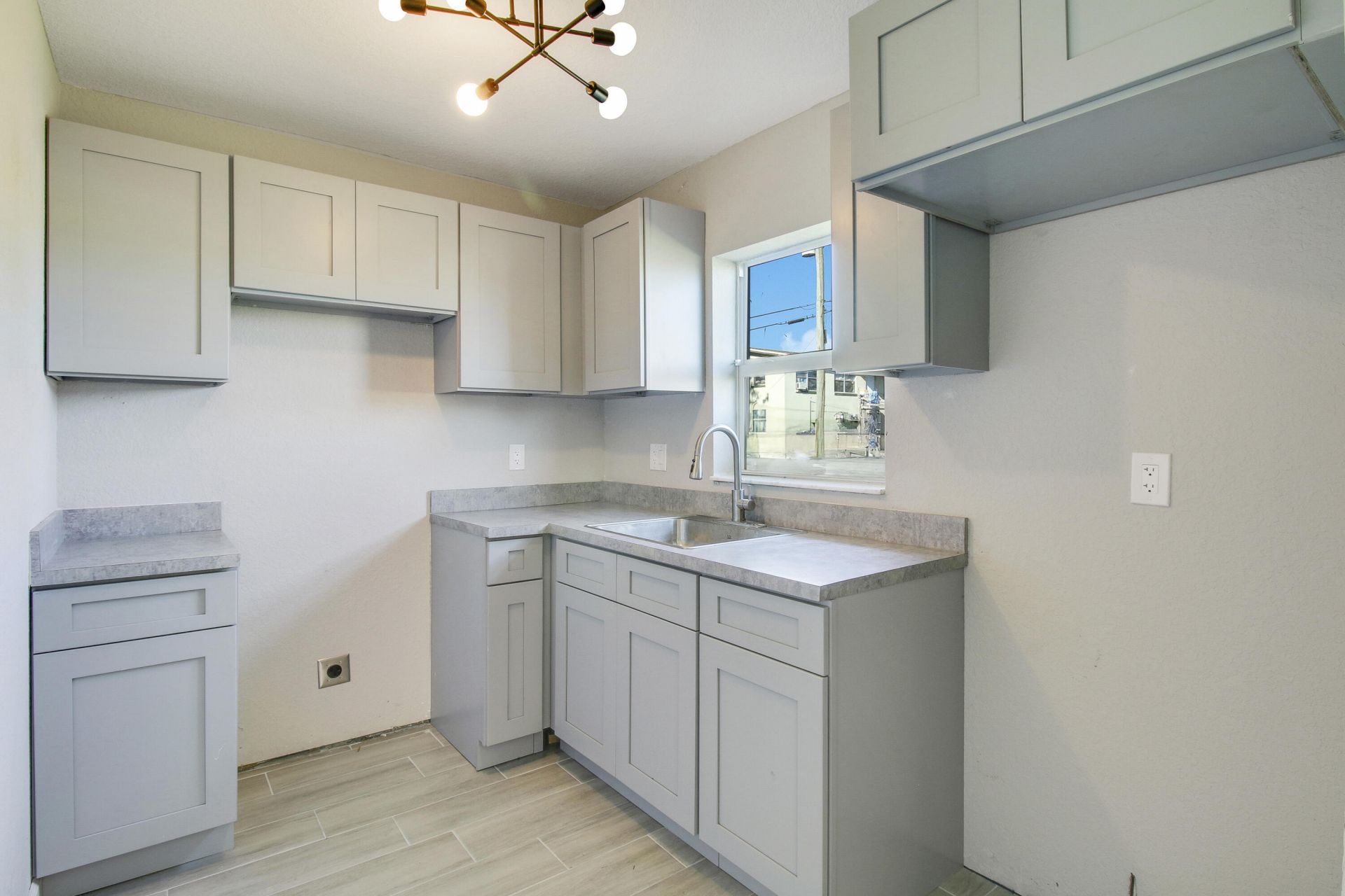 548 SW 5th Street, Unit B, Belle Glade, FL 33430 Photo