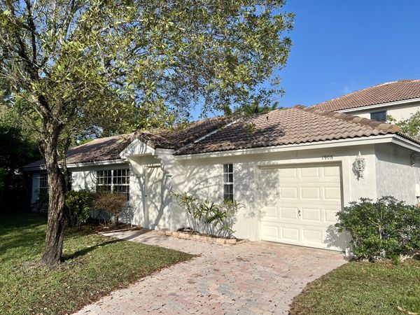 1906 Capeside Circle, Wellington, FL 33414