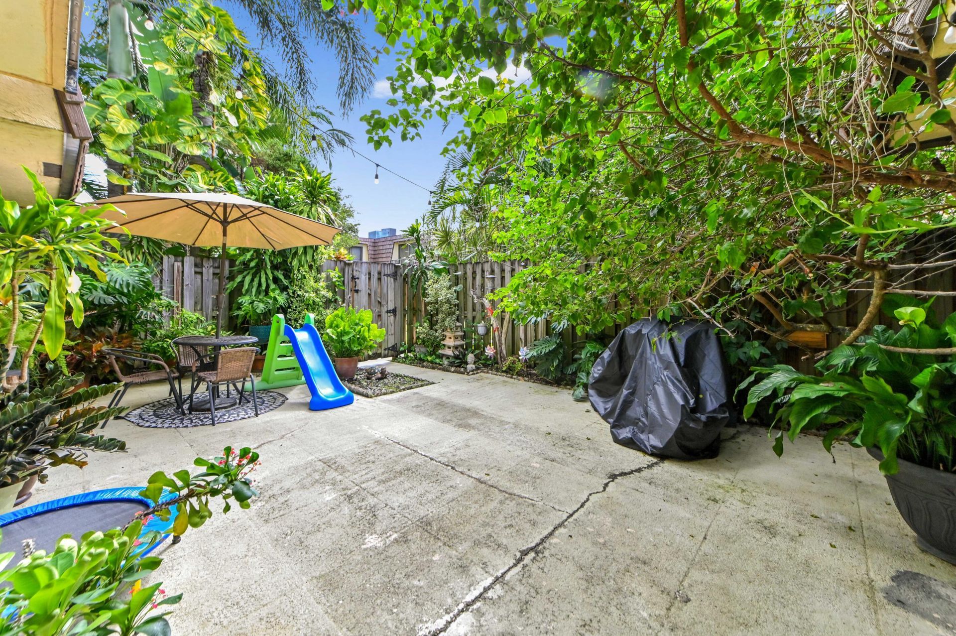 824 Springdale Circle, Palm Springs, FL 33461 Photo