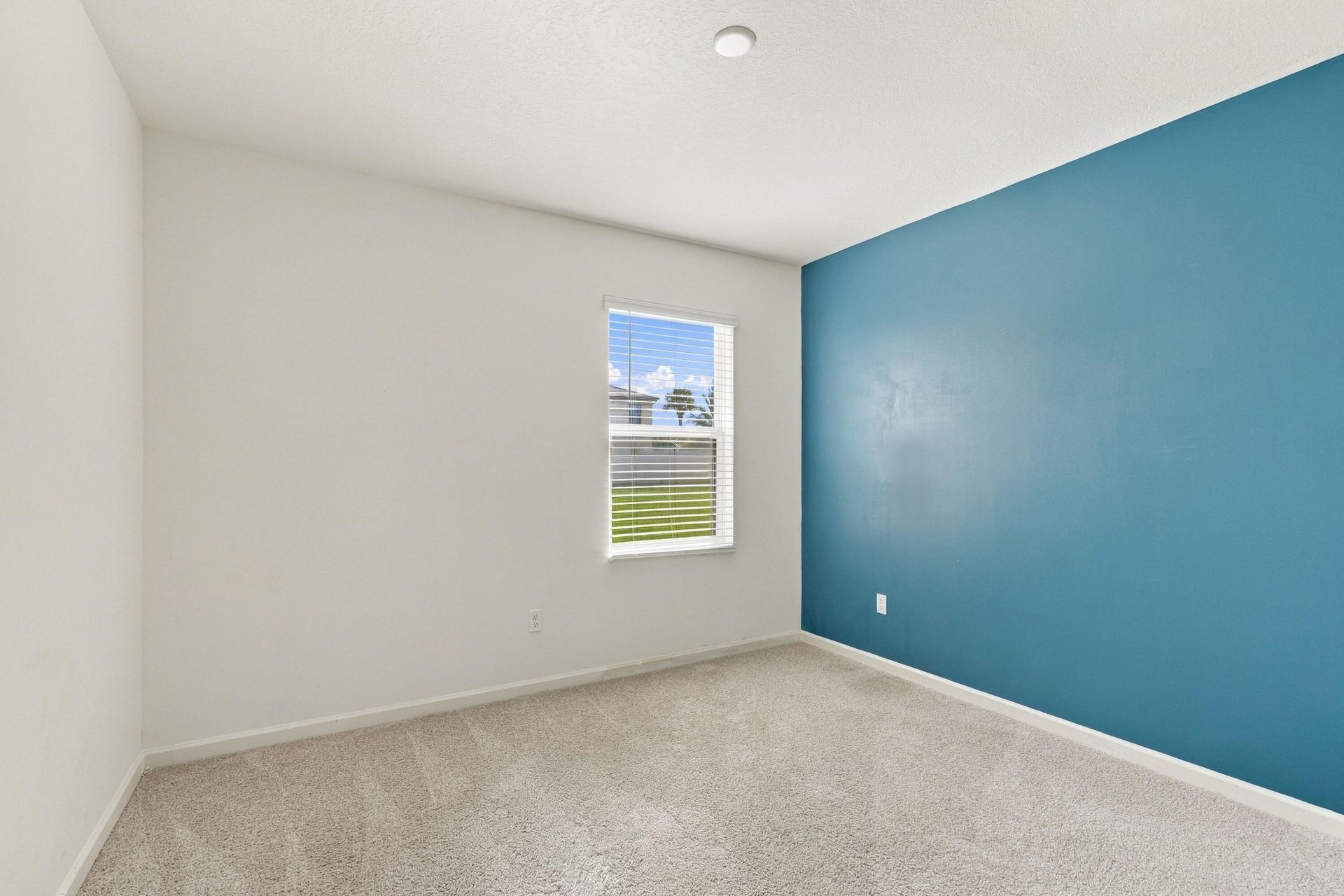 5305 Fantasy Drive, Fort Pierce, FL 34947 Photo