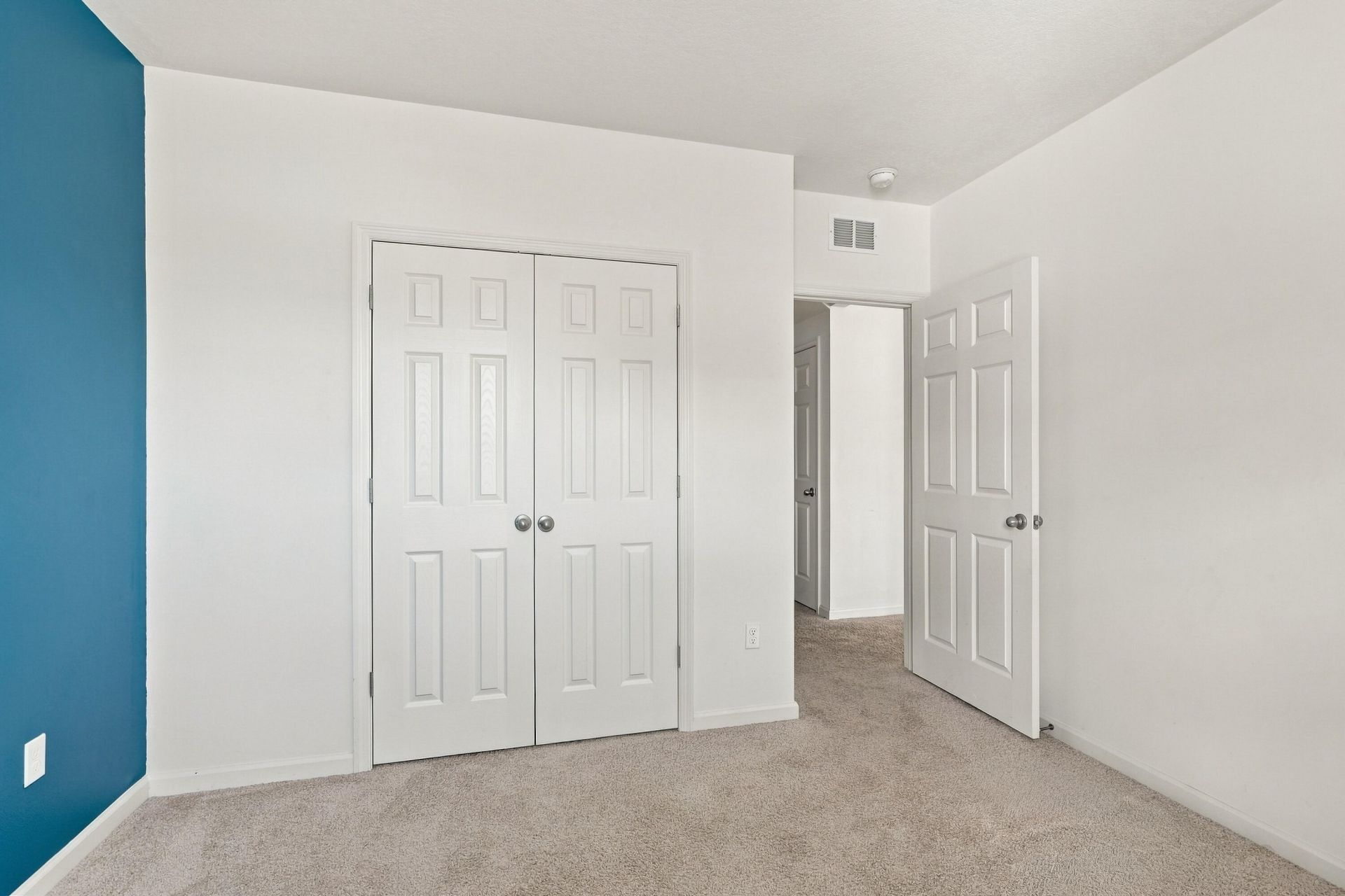 5305 Fantasy Drive, Fort Pierce, FL 34947 Photo