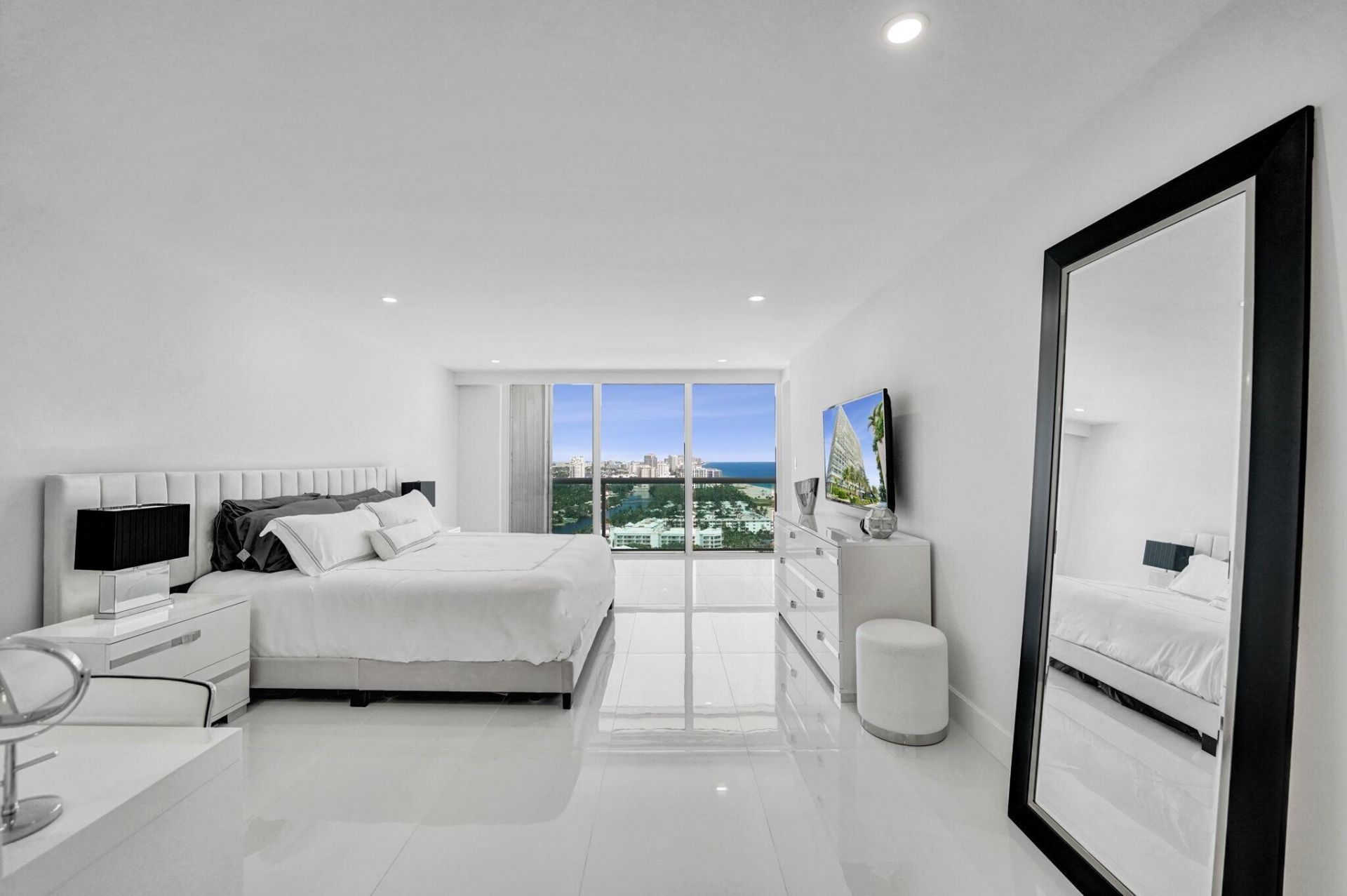 2100 S Ocean Lane, Unit 2409, Fort Lauderdale, FL 33316 Photo