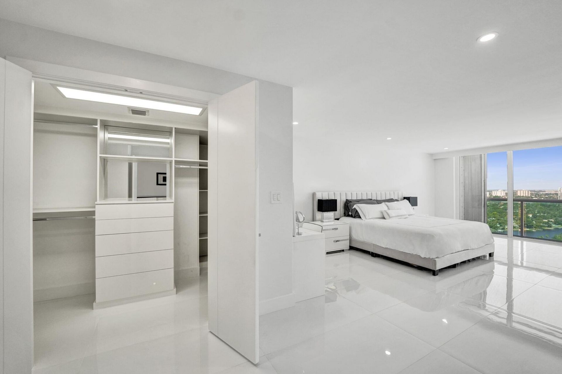 2100 S Ocean Lane, Unit 2409, Fort Lauderdale, FL 33316 Photo