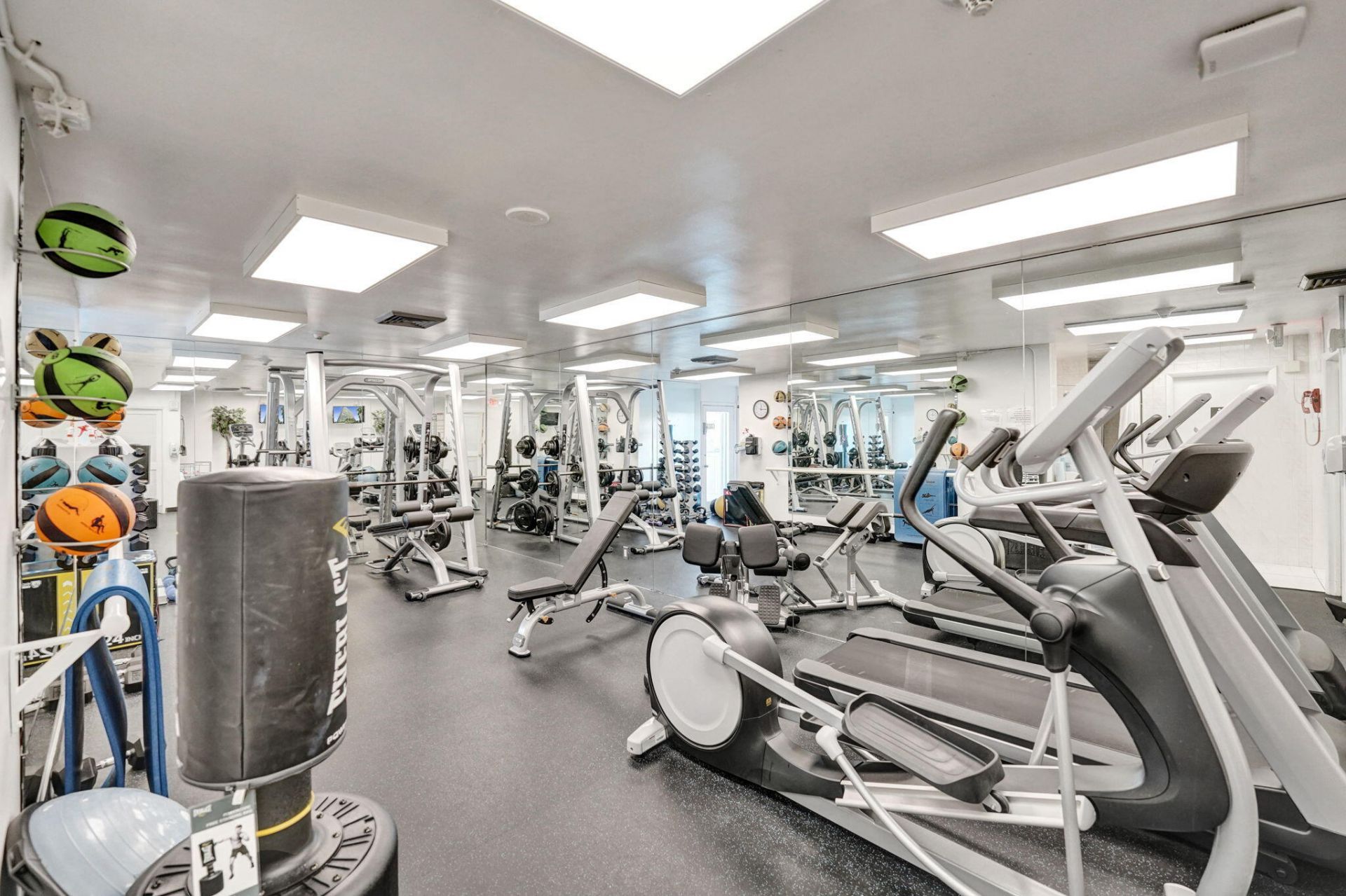 2100 S Ocean Lane, Unit 2409, Fort Lauderdale, FL 33316 Photo