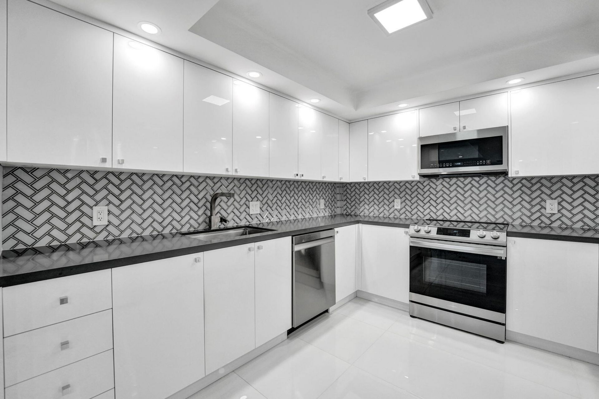 2100 S Ocean Lane, Unit 2409, Fort Lauderdale, FL 33316 Photo