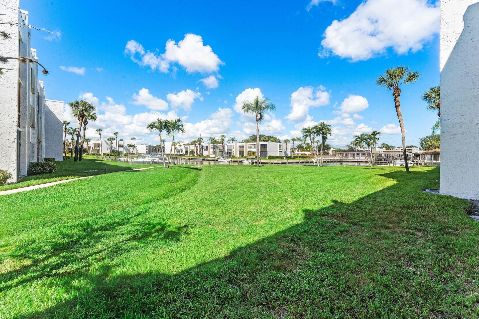 1950 SW Palm City Road, Unit 4-102, Stuart, FL 34994 Photo