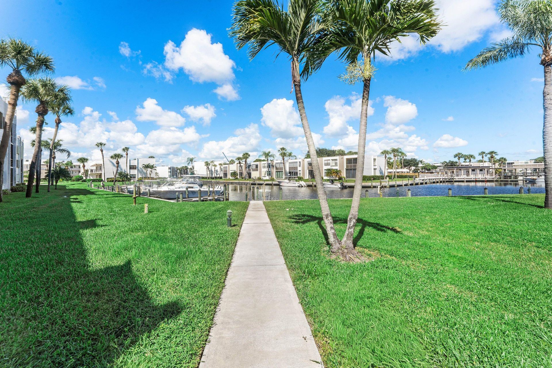 1950 SW Palm City Road, Unit 4-102, Stuart, FL 34994 Photo