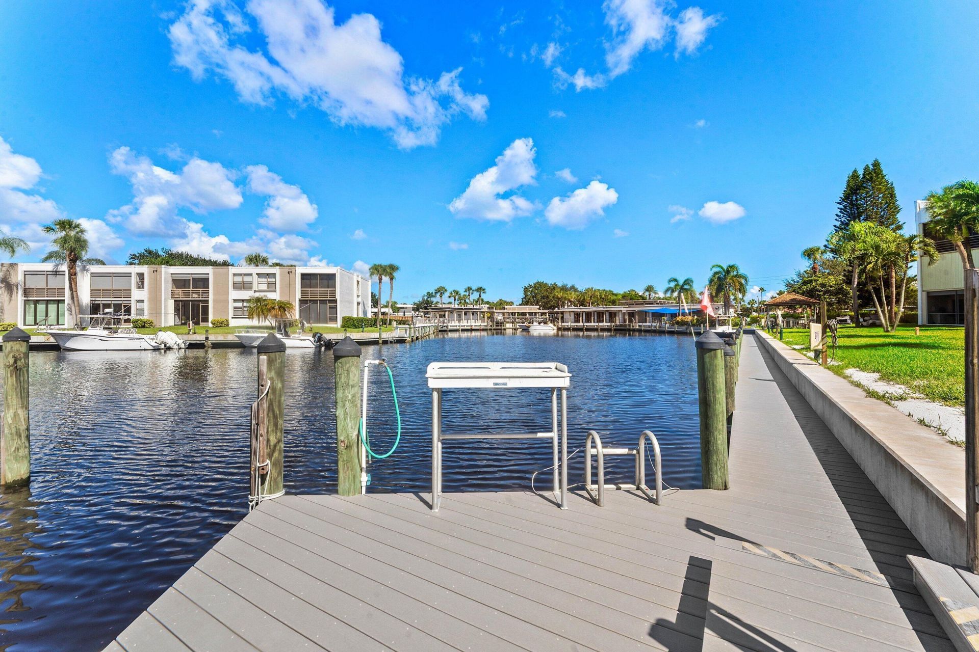 1950 SW Palm City Road, Unit 4-102, Stuart, FL 34994 Photo
