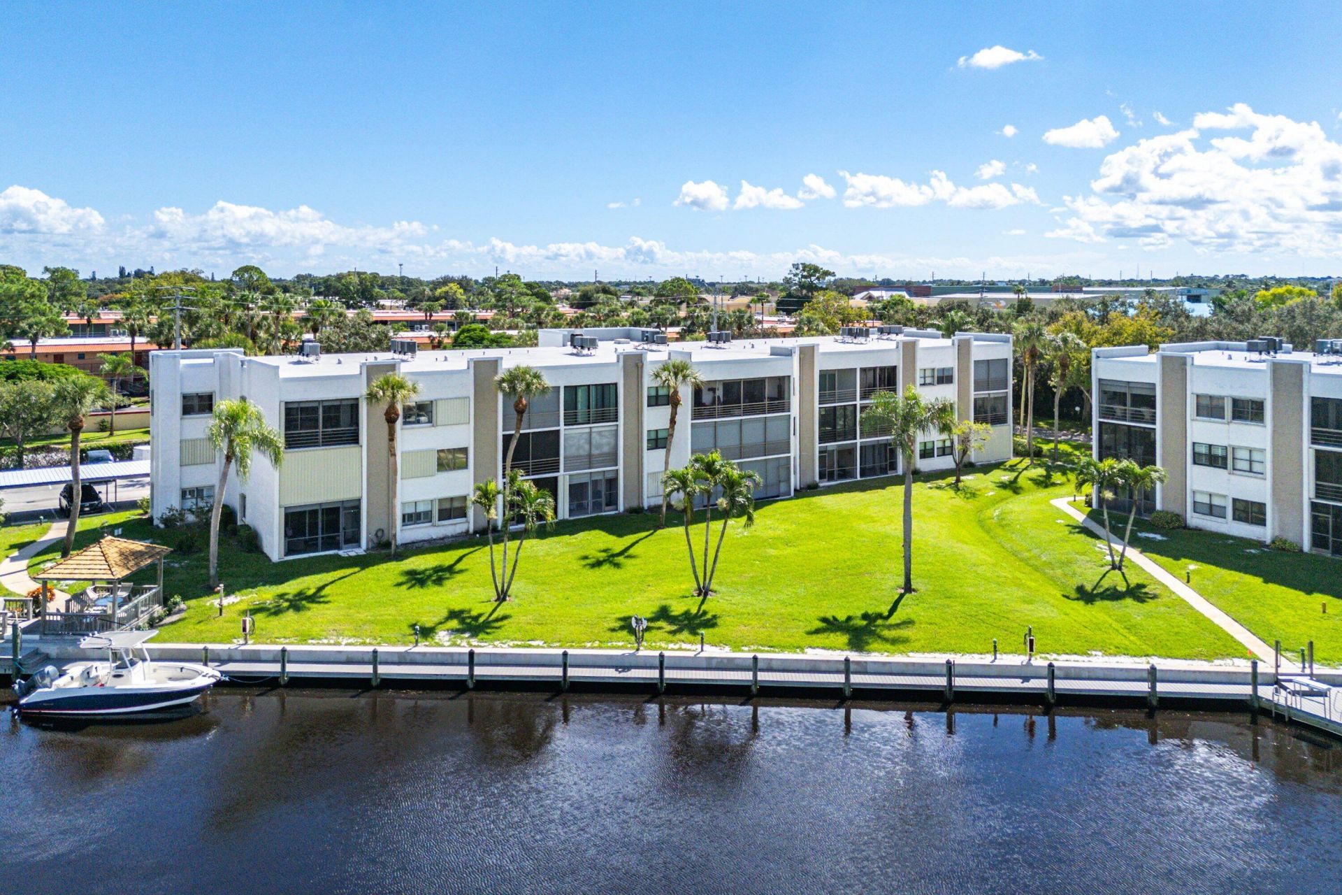 1950 SW Palm City Road, Unit 4-102, Stuart, FL 34994 Photo