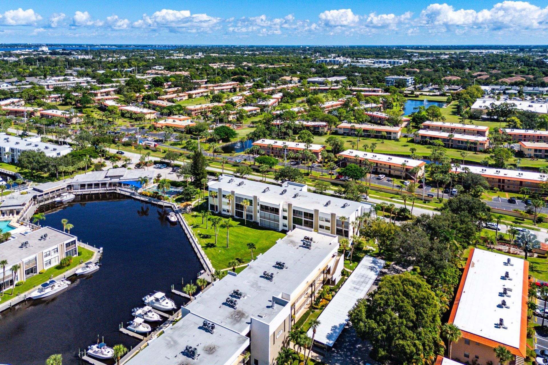 1950 SW Palm City Road, Unit 4-102, Stuart, FL 34994 Photo