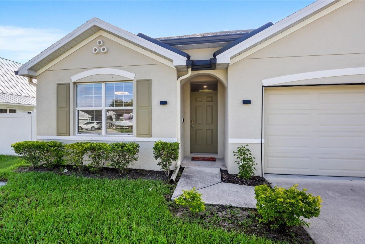 4589 SW Uleta Street, Port Saint Lucie, FL 34953 Photo