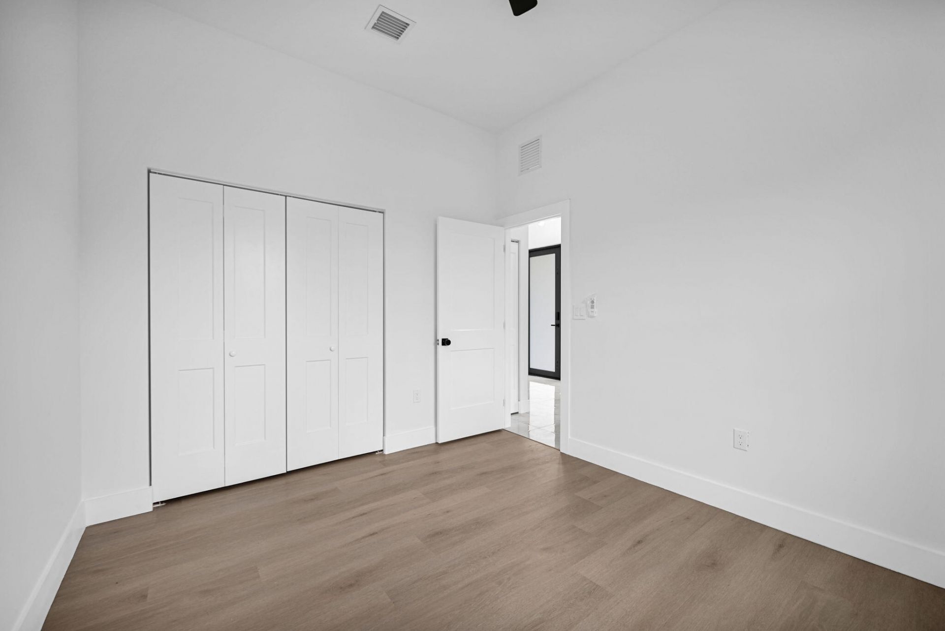 2791 NW 11th Court, Fort Lauderdale, FL 33311 Photo
