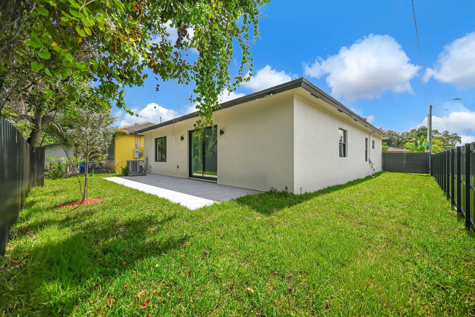 2791 NW 11th Court, Fort Lauderdale, FL 33311 Photo