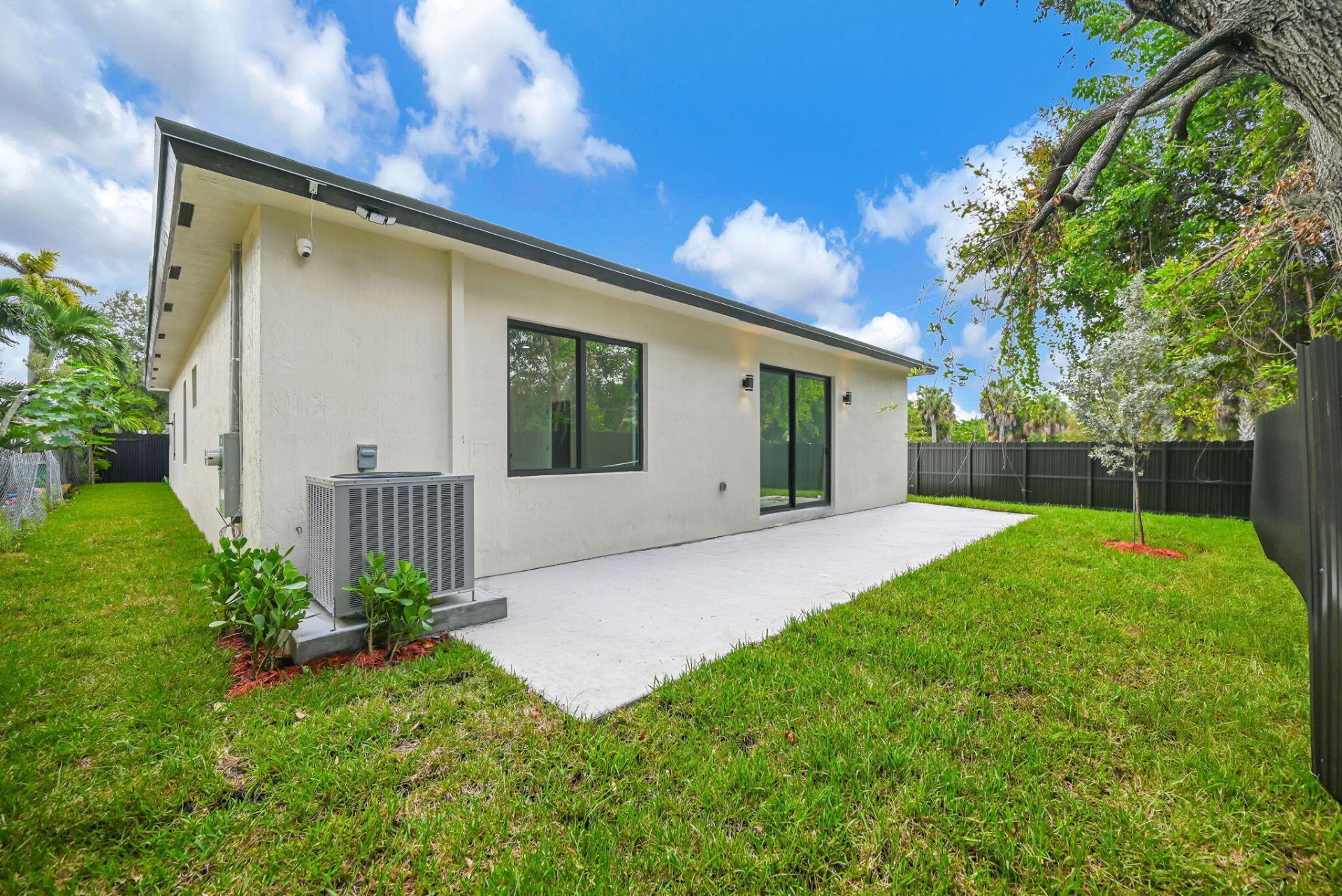 2791 NW 11th Court, Fort Lauderdale, FL 33311 Photo