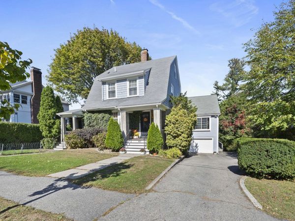 67 Summit Ave, Quincy, MA 02170
