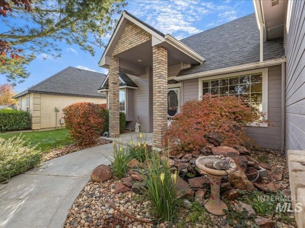 1825 W Blossom Ave, Nampa, ID 83651