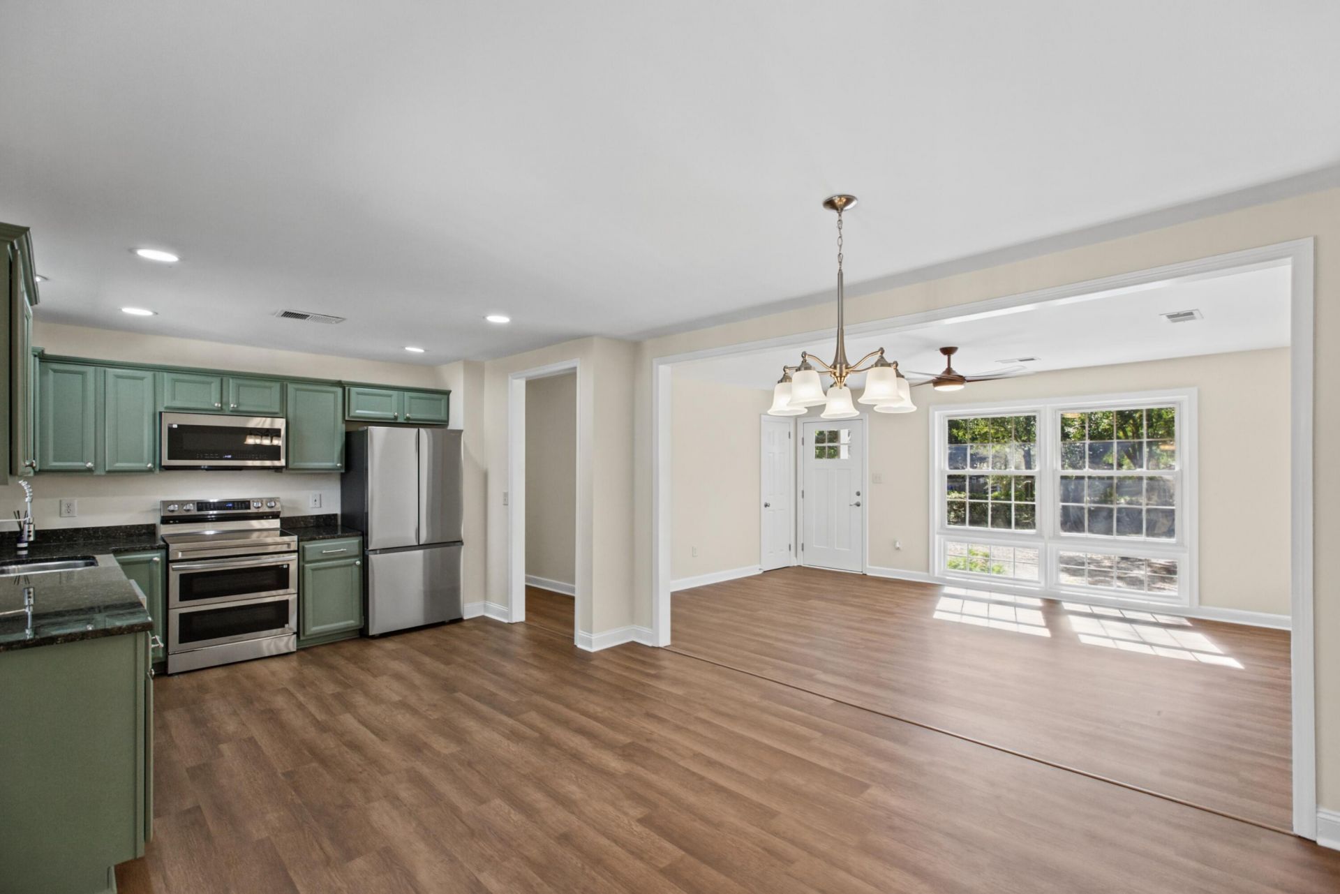1654 Timothy Street Photo 11