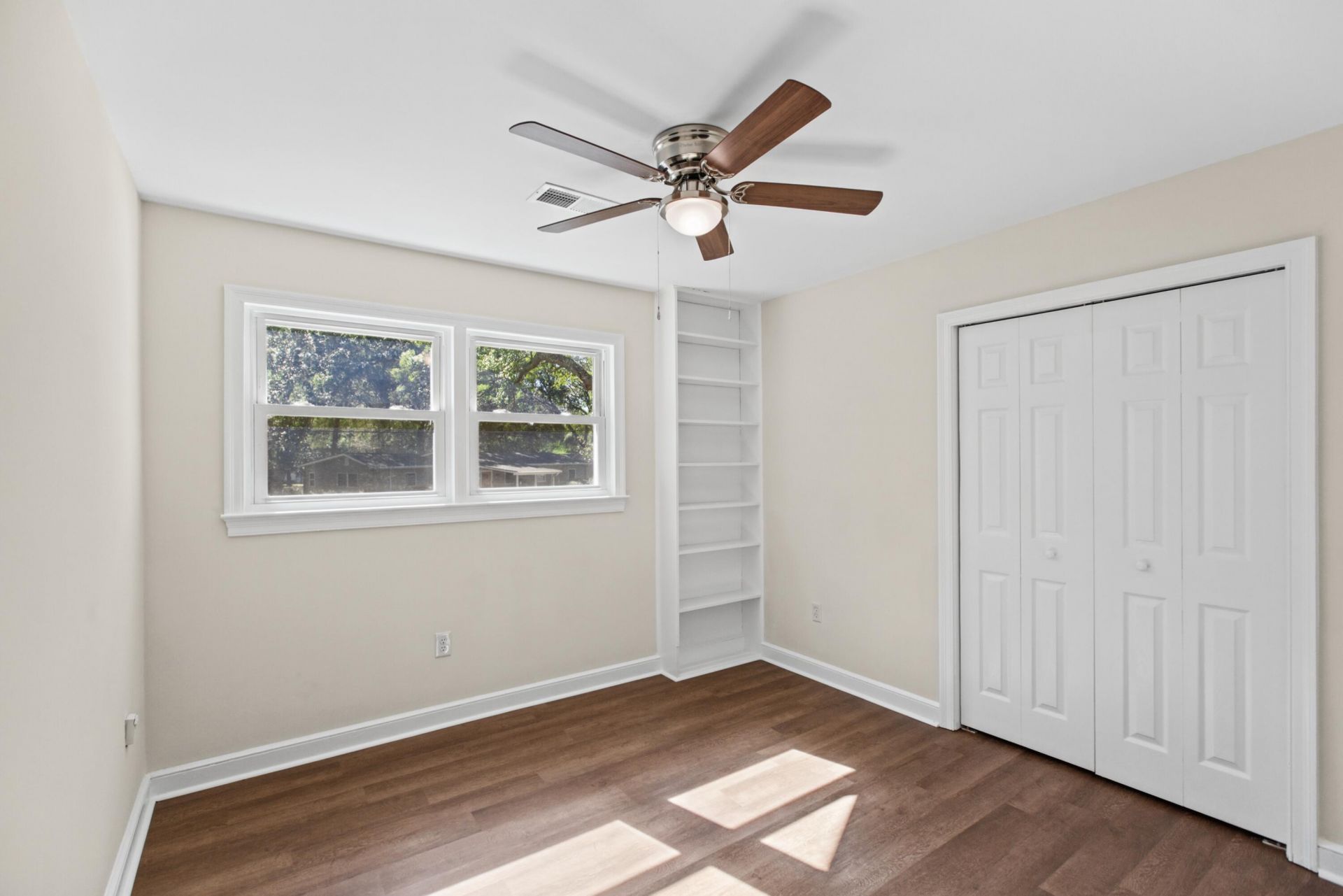 1654 Timothy Street Photo 21