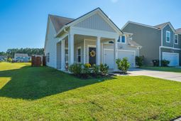 360 Garden Lily Lane photo 4
