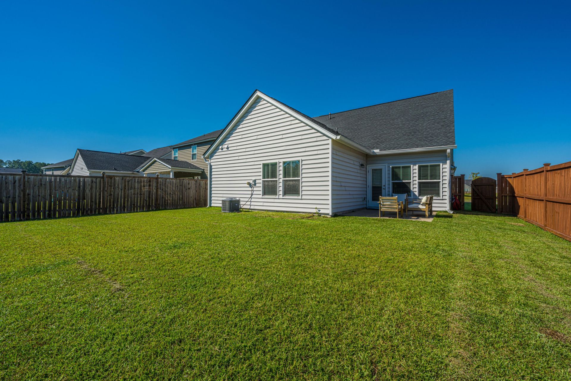 360 Garden Lily Lane Photo 35