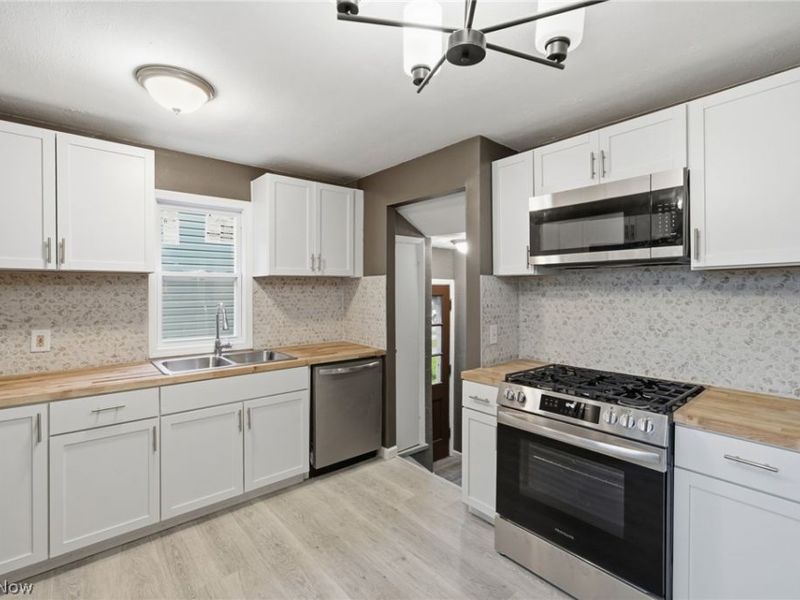 2619 Center Drive, Parma, OH 44134 Photo 7