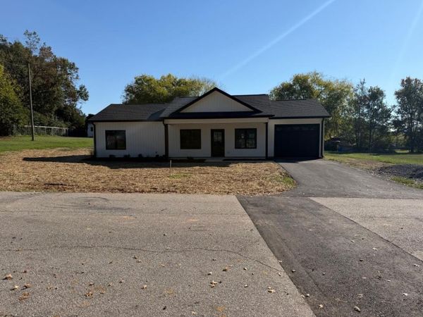 308 Clover LN , Danville, VA 24540