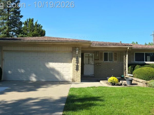 2351 Alexander Drive, Troy, Mi 48083