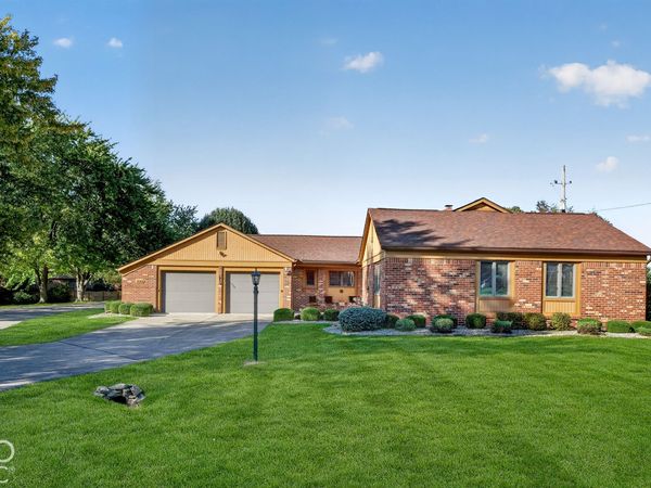228 College Parkway, Anderson, IN 46012