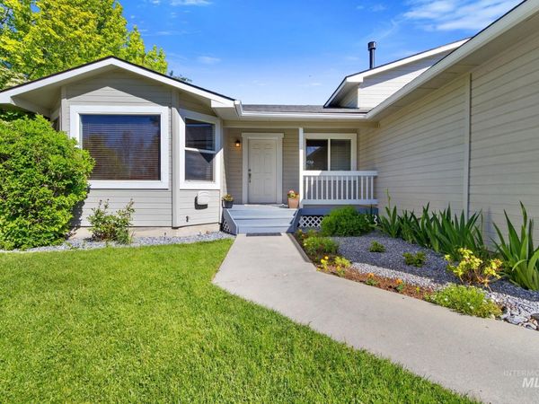 1720 N Aronmink, Meridian, ID 83646