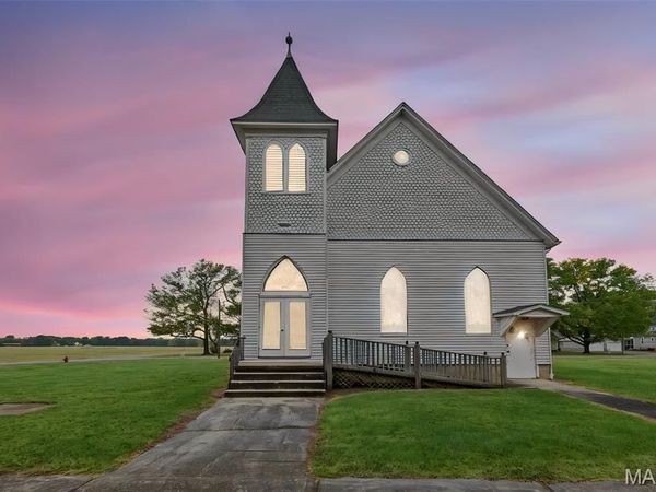 209 W Church Street , Baldwin, IL 62217