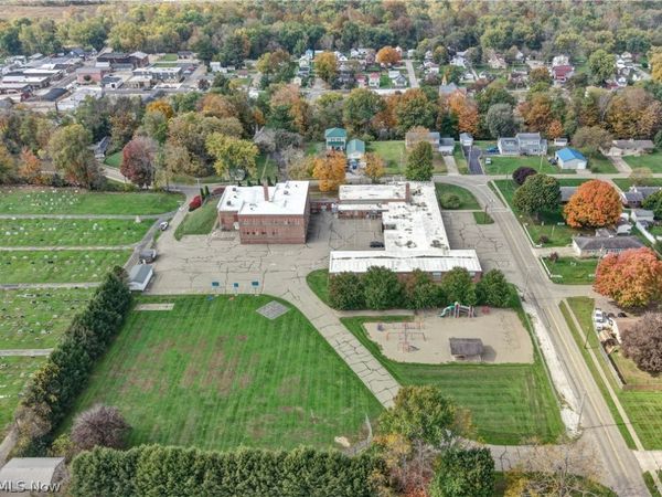 299 School Street , Killbuck, OH 44637