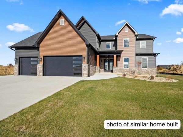 6739 St Marie Court , Bettendorf, IA 52722