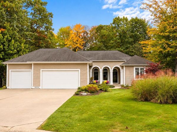 18008 Woodland Trail, Spring Lake, MI 49456