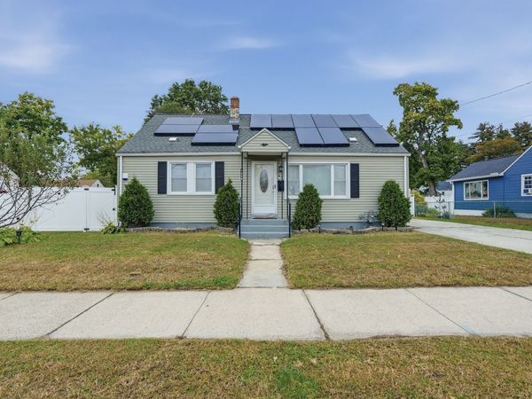 1426 Roosevelt Avenue, Springfield, MA 01109