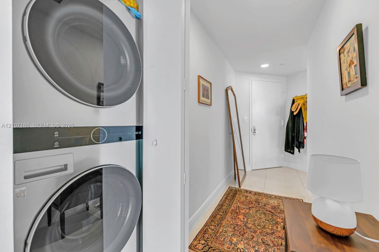 465 Brickell Ave , Unit 5002, Miami, FL 33131 Photo