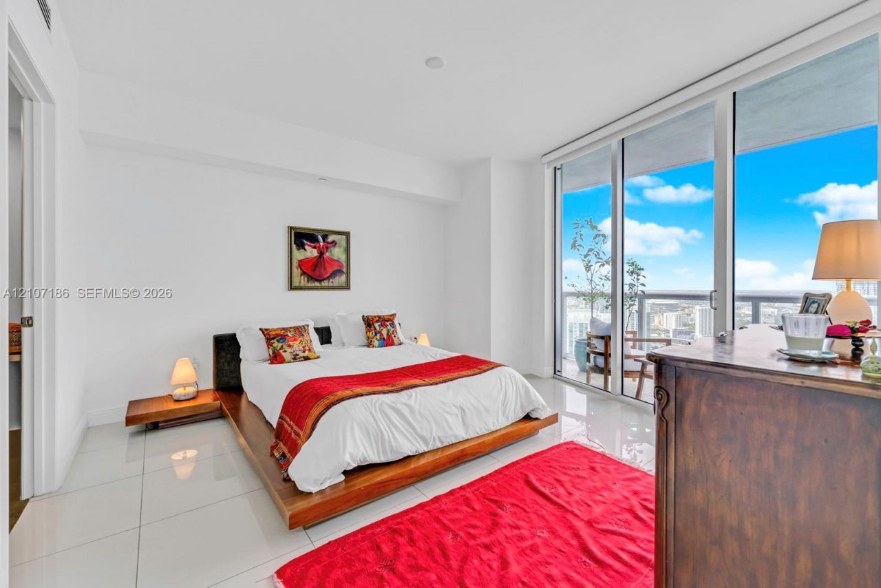 465 Brickell Ave , Unit 5002, Miami, FL 33131 Photo
