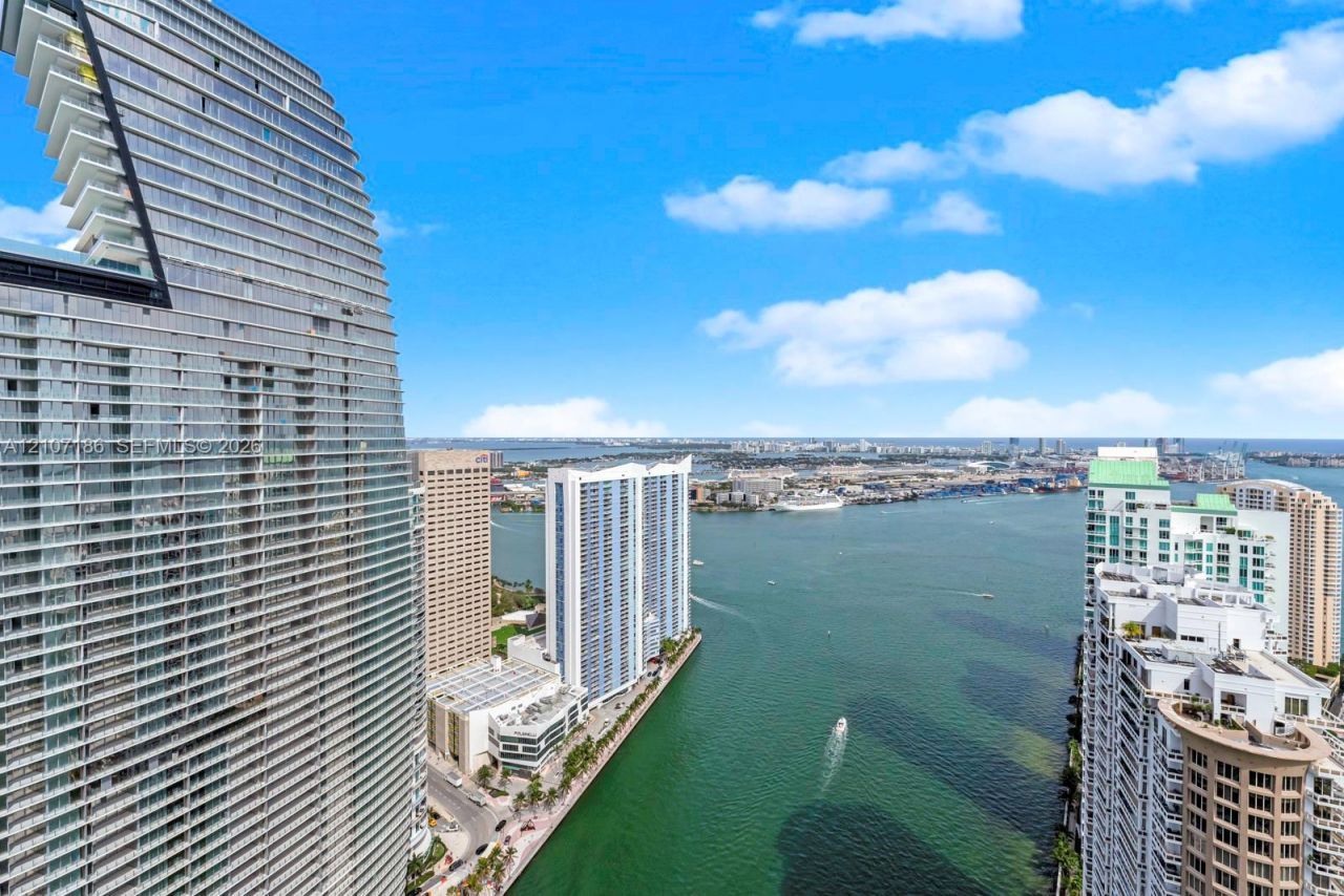 465 Brickell Ave , Unit 5002, Miami, FL 33131 Photo