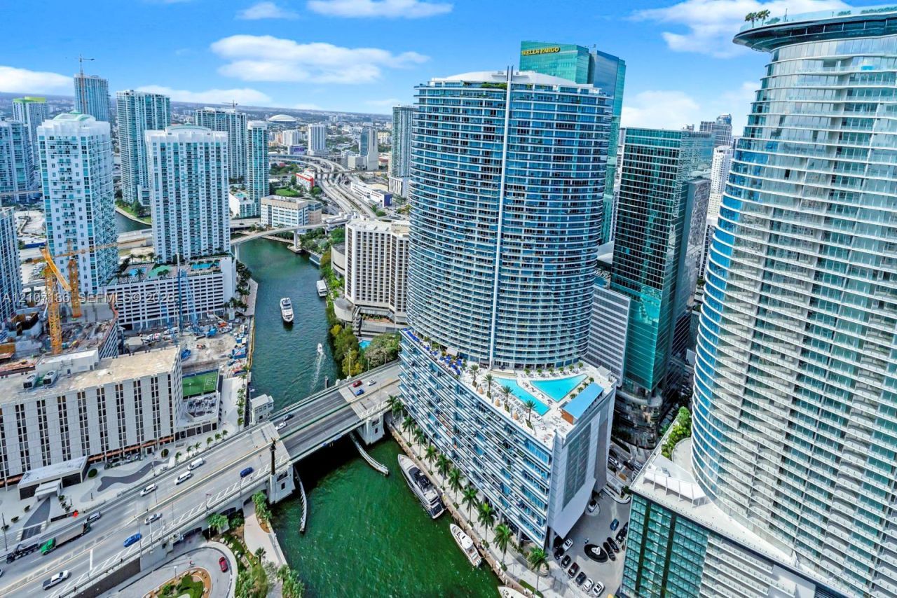465 Brickell Ave , Unit 5002, Miami, FL 33131 Photo