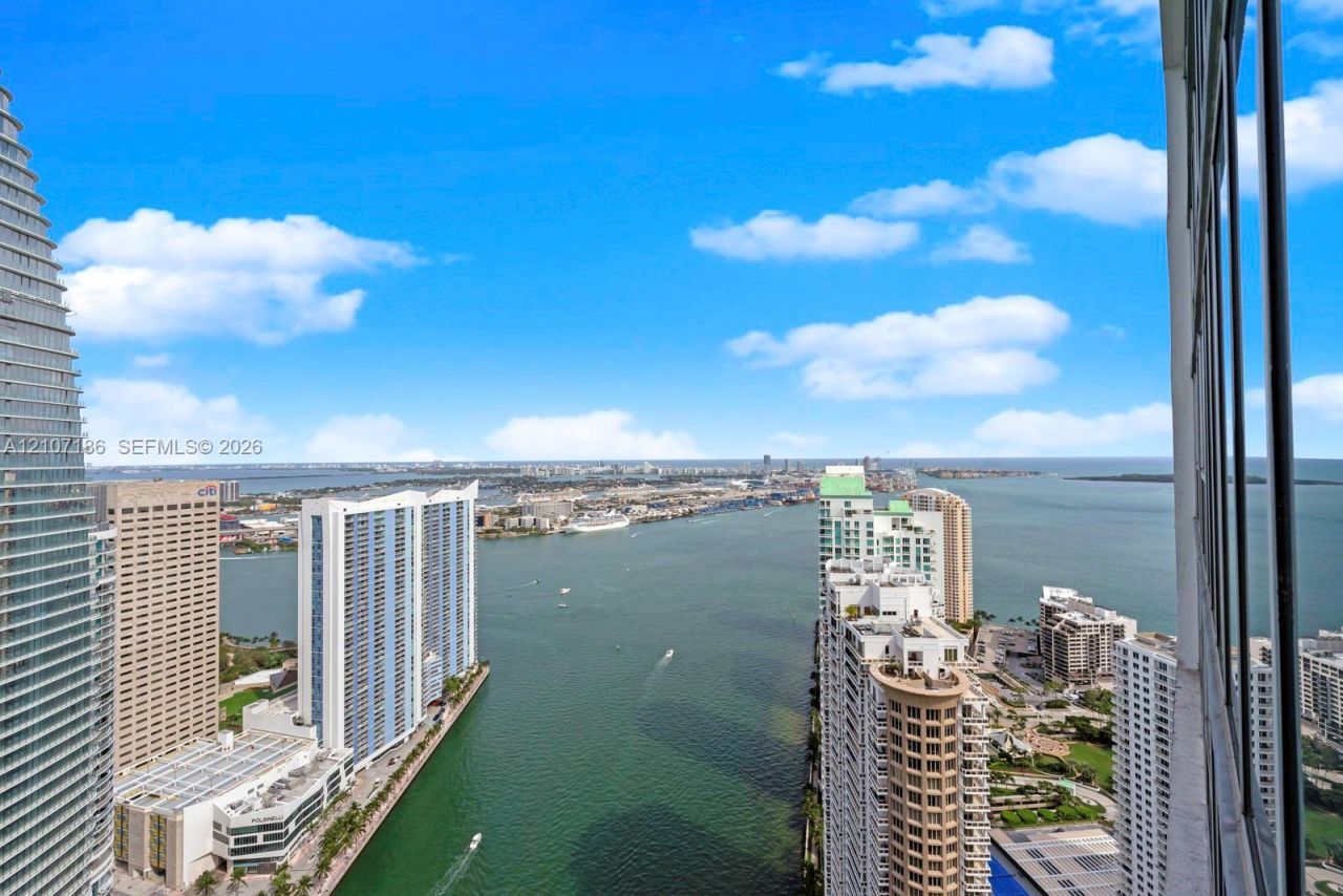 465 Brickell Ave , Unit 5002, Miami, FL 33131 Photo
