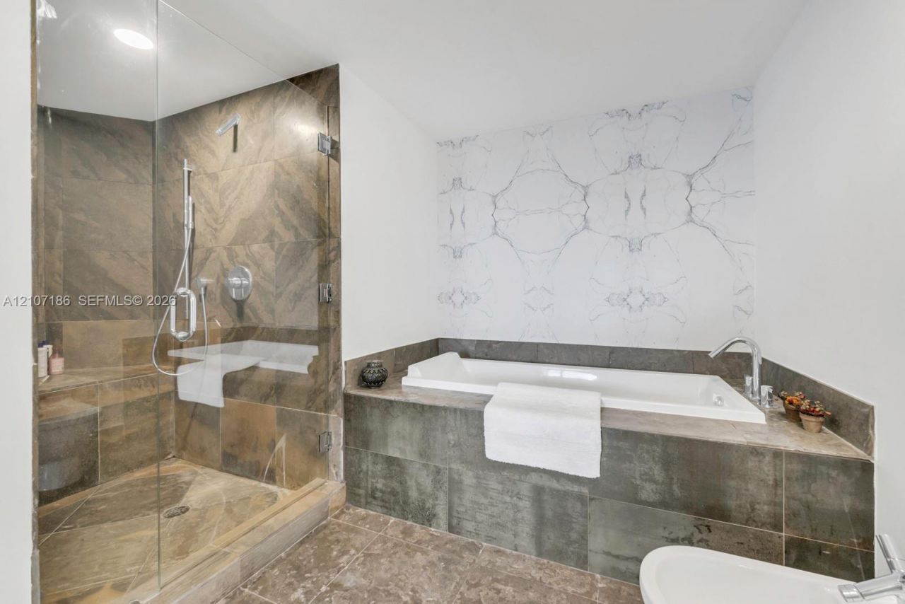 465 Brickell Ave , Unit 5002, Miami, FL 33131 Photo