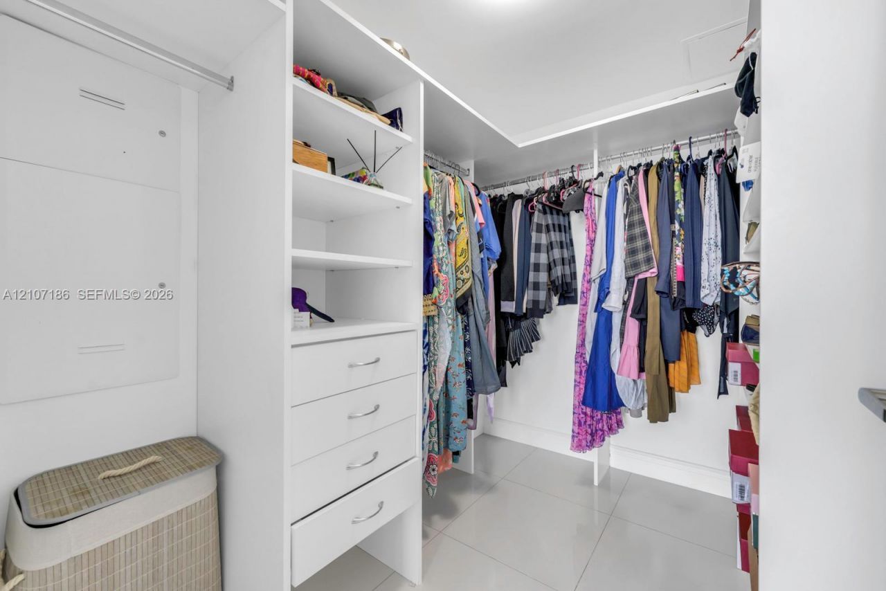 465 Brickell Ave , Unit 5002, Miami, FL 33131 Photo
