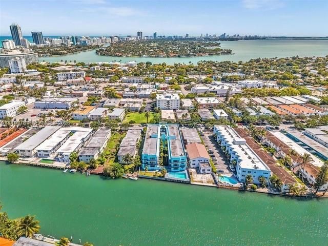 1165 Marseille Dr , Unit 32, Miami Beach, FL 33141 Photo