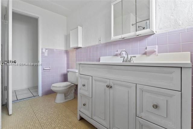 1165 Marseille Dr , Unit 32, Miami Beach, FL 33141 Photo