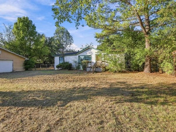 305 Dover Drive, Gordonville, TX 76245