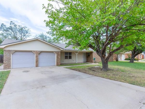 2966 Arrowhead Drive, Abilene, TX 79606